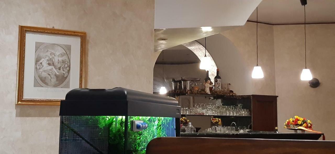 瓦伦迪诺历史中心酒店 奥维多 外观 照片